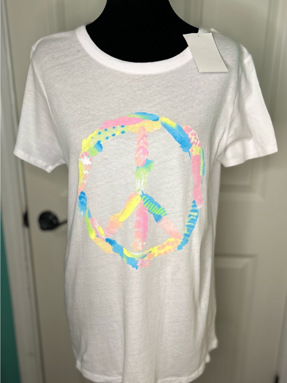 Chaser White Pastel Rainbow Peace Sign Graphic Tee Shirt 100% cotton Medium